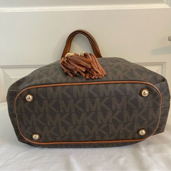 Michael Kors Signature Bedford Ravel Drawstring Bucket Bag - Picture 6 of 11